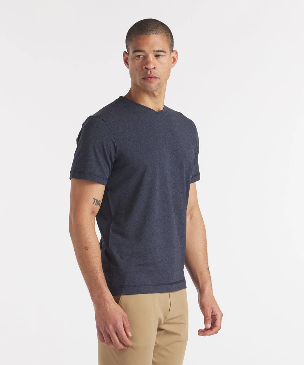 Go-To V | Men's Heather Navy 1 Go-To V | Men's Heather Navy